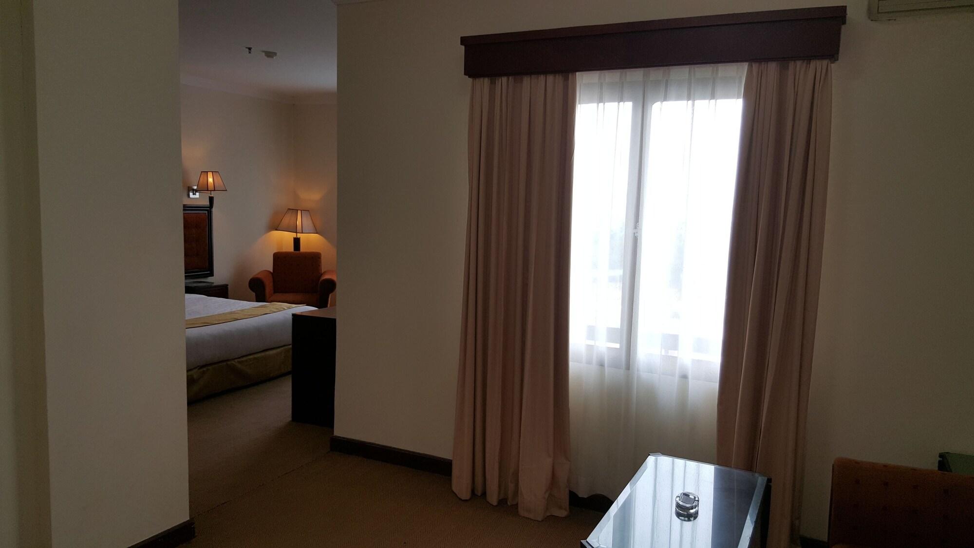 Harbourbay Amir Hotel Batam Екстериор снимка