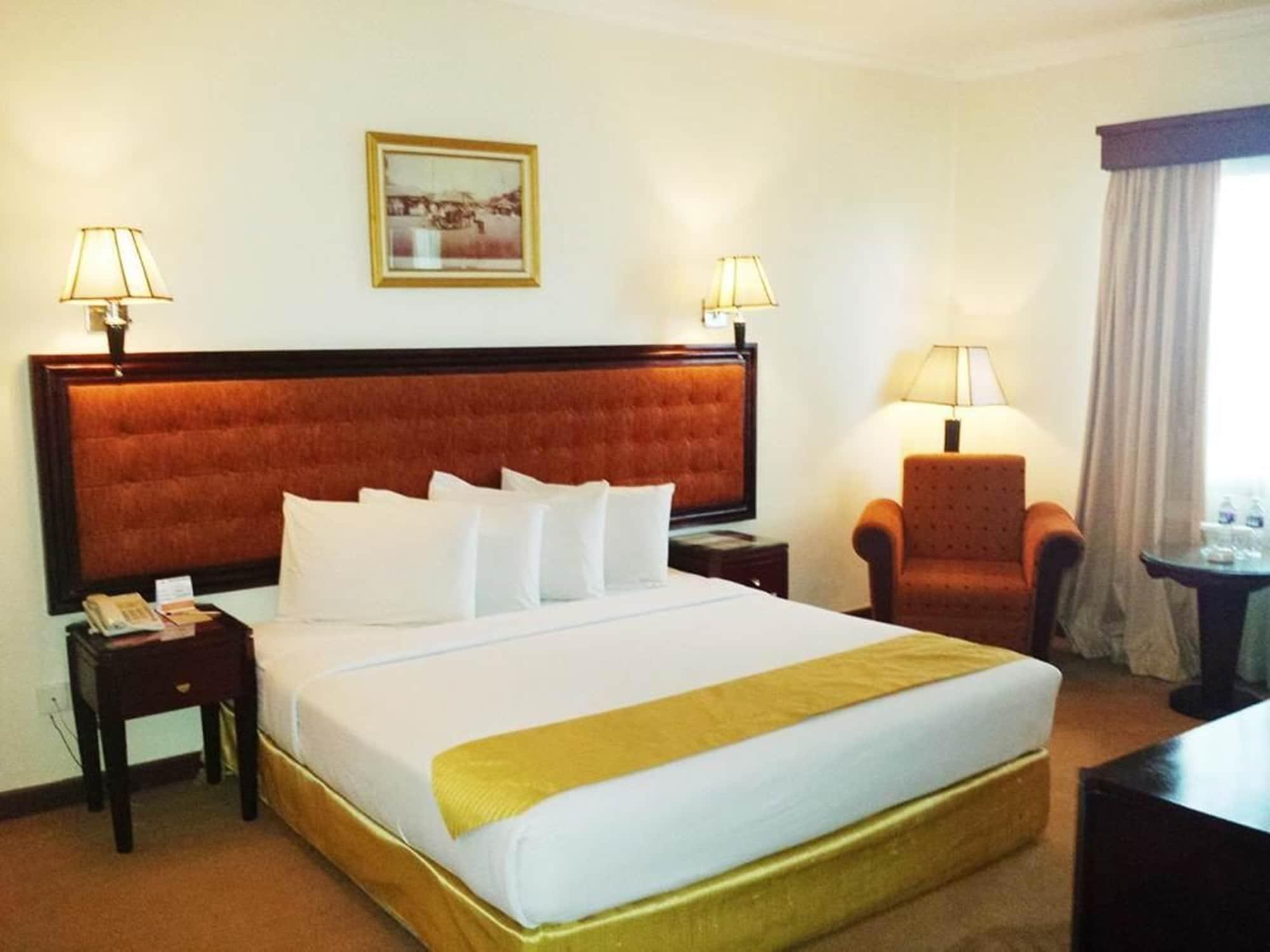 Harbourbay Amir Hotel Batam Екстериор снимка