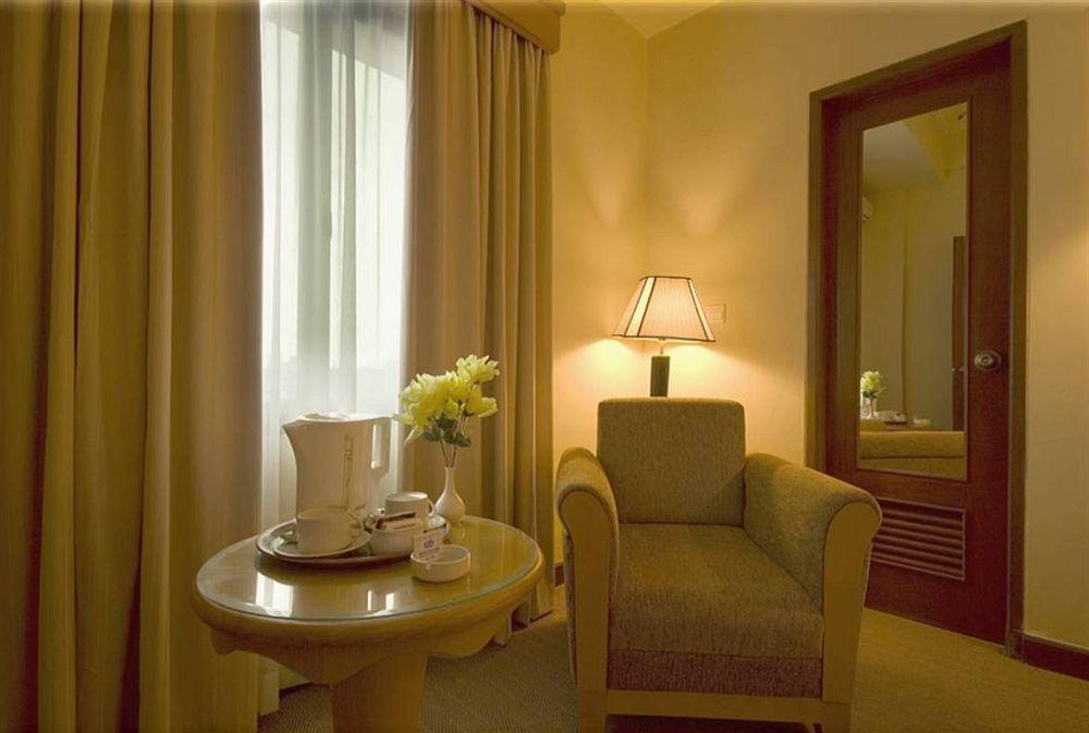 Harbourbay Amir Hotel Batam Екстериор снимка
