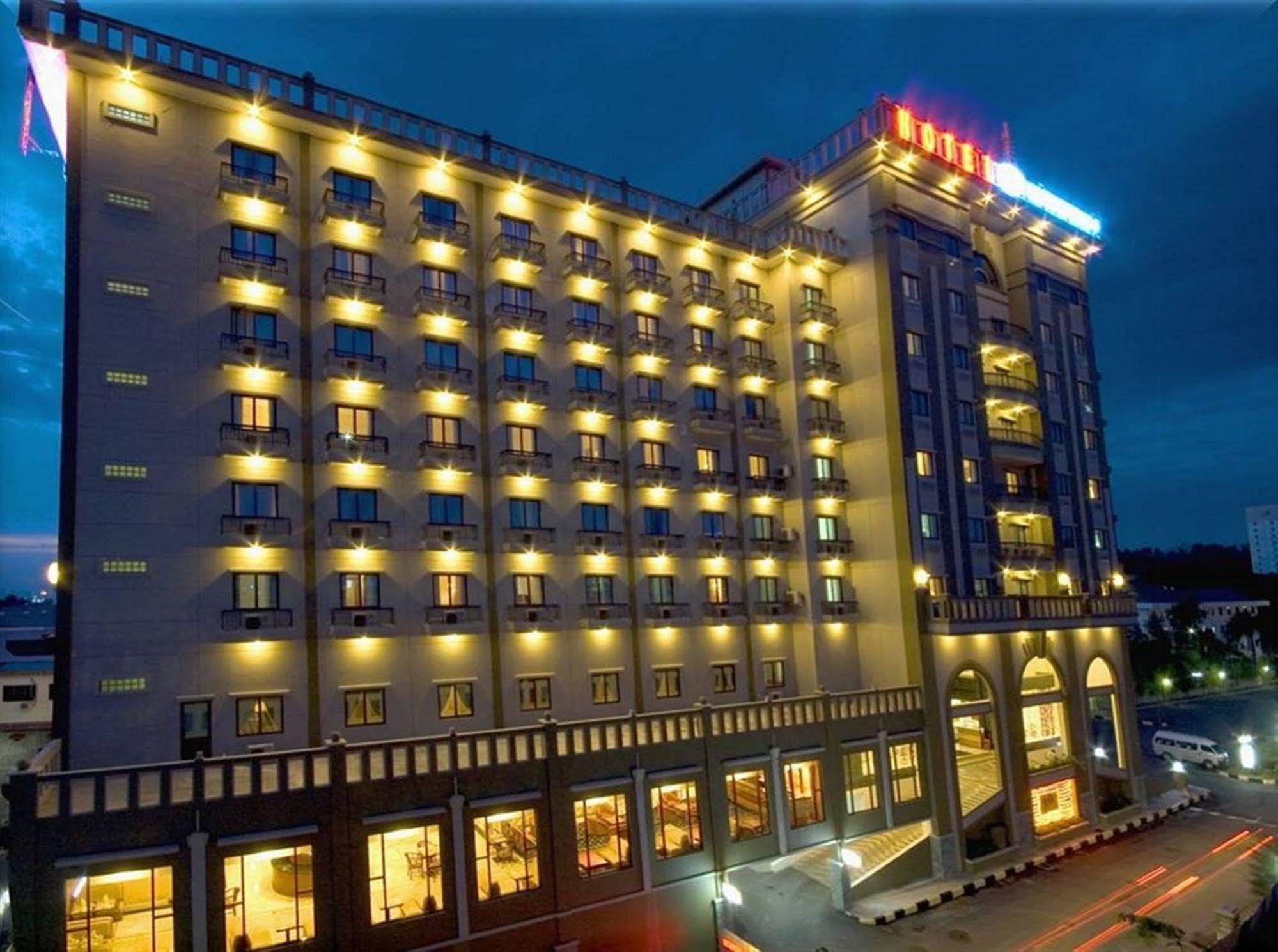 Harbourbay Amir Hotel Batam Екстериор снимка